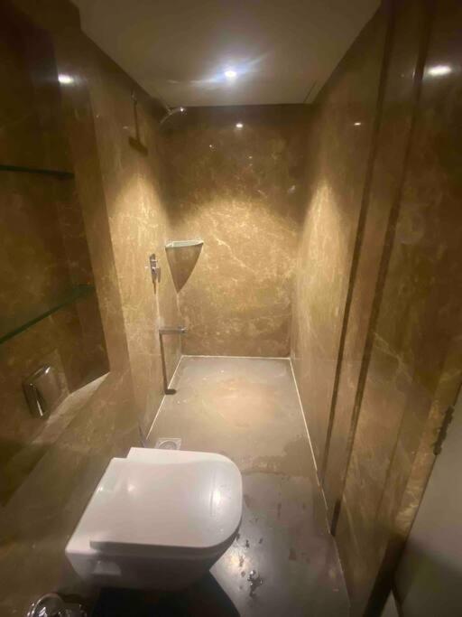 Bandra'S Prime Luxurious 2 Bhk Apartment Mumbai Bagian luar foto